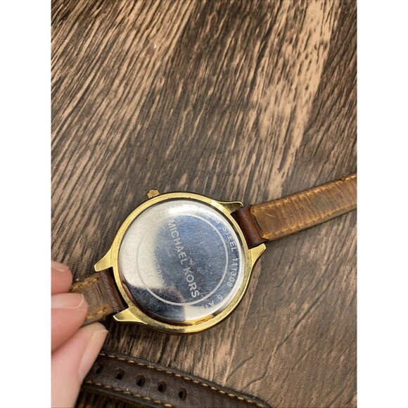 Ladies Michael Kors Runway MK-2309 Watch 41mm Wraparound Strap - Picture 8 of 8